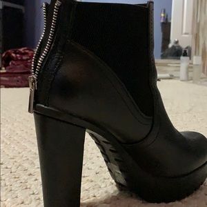 Steve Madden Amandaa Platform Booties